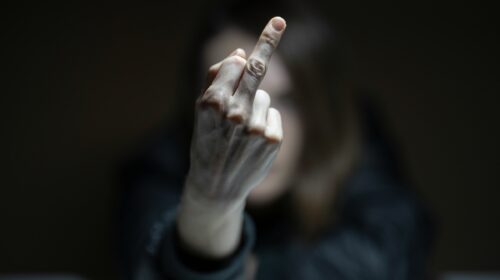 linguaggio del corpo dei personaggi